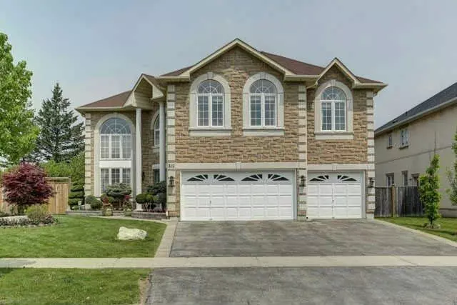 315 Flamingo RD, Vaughan, ON L4J 8N3