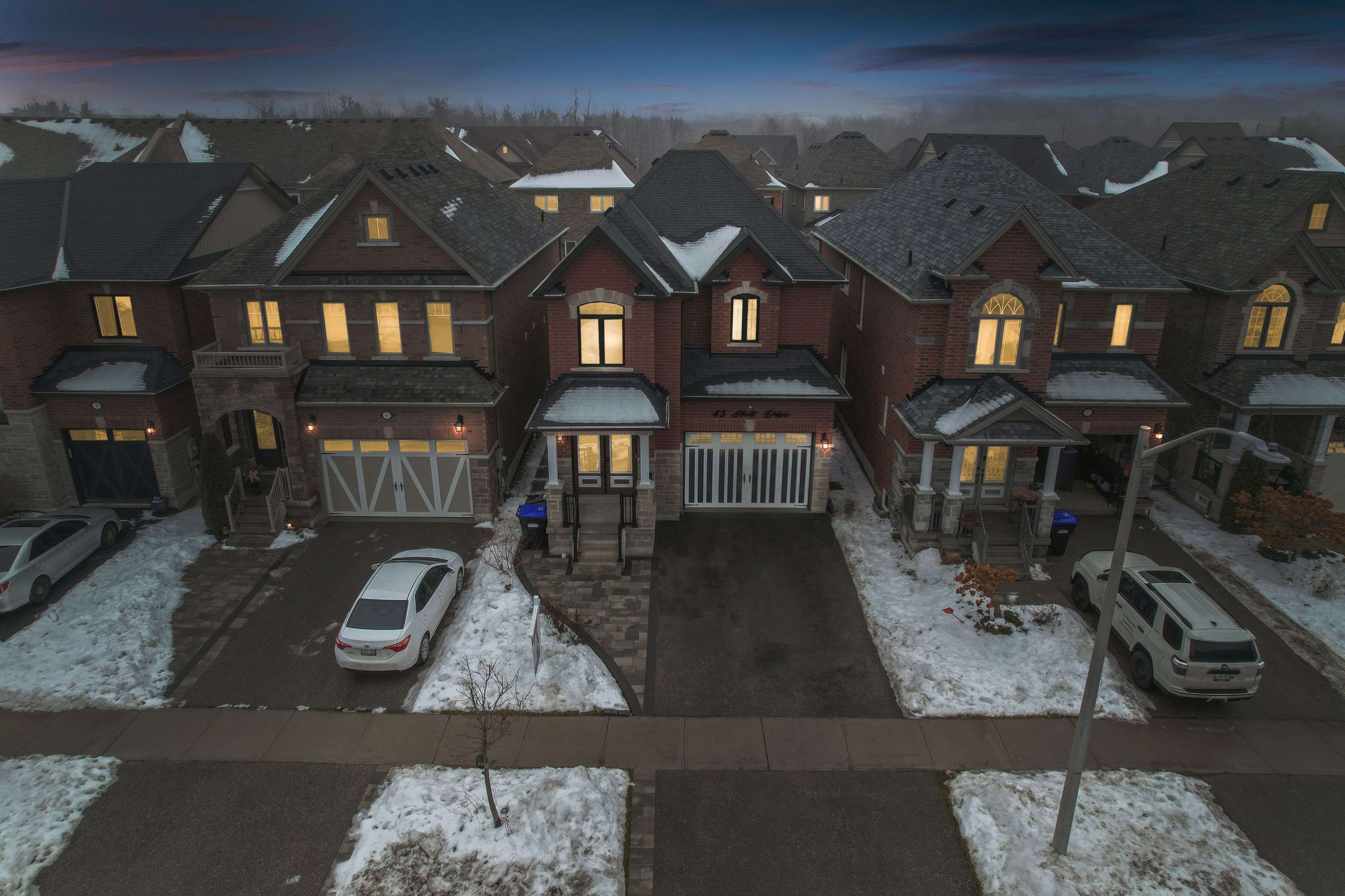 New Tecumseth, ON L9R 0H8,45 Holt DR