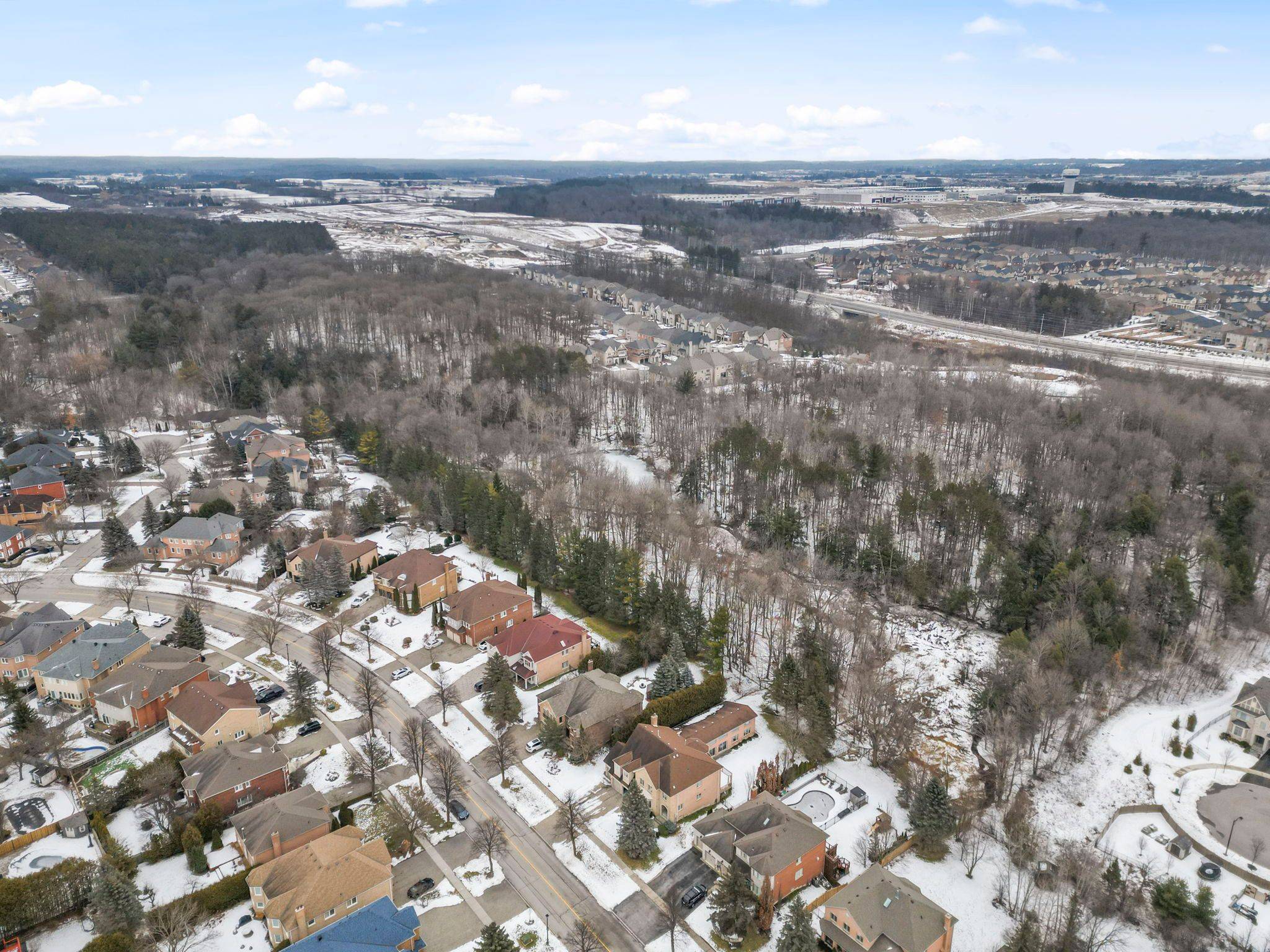 Newmarket, ON L3X 1M1,960 Lockwood CIR