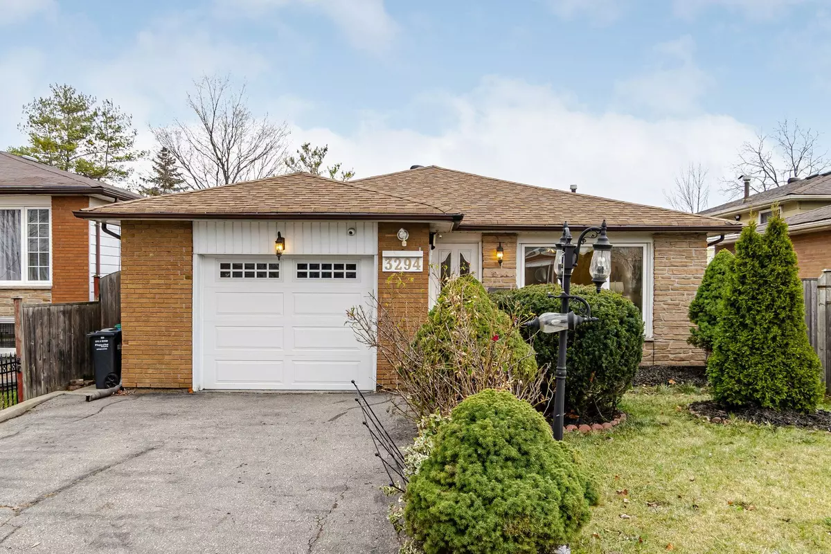 Mississauga, ON L4T 3E7,3294 Monica DR