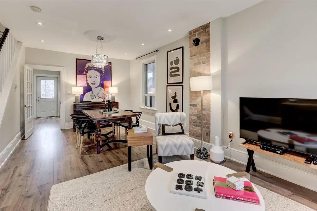 Toronto W02, ON M6N 3C3,59 Mulock AVE