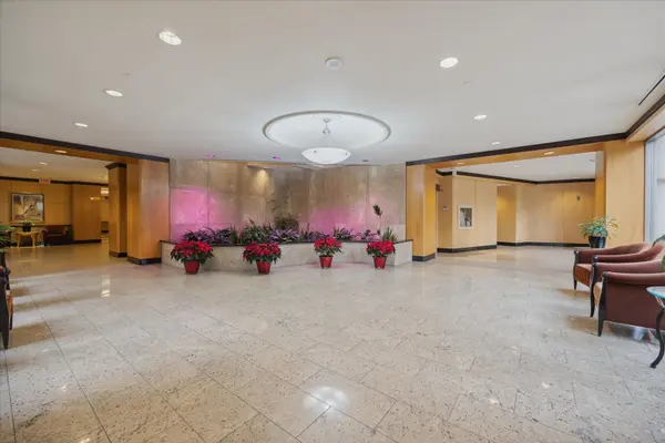 Toronto C15, ON M2H 3S6,89 Skymark DR #1713