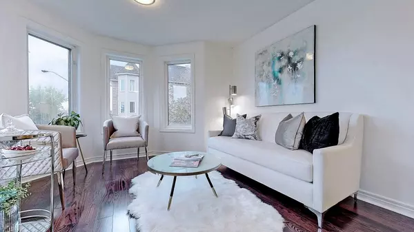 Toronto C11, ON M4G 4J2,132 Aerodrome CRES #202