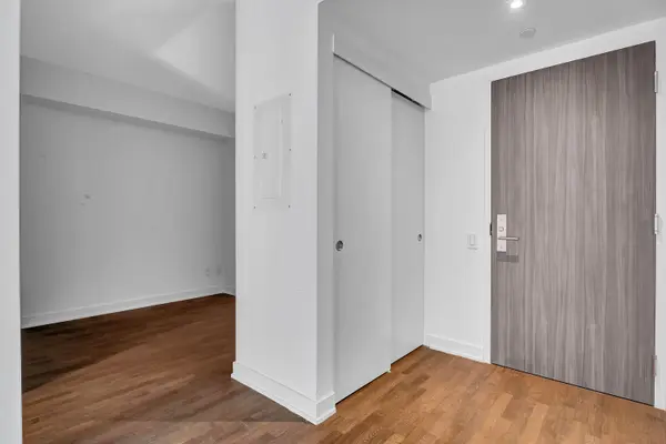 Toronto C10, ON M4P 1R4,185 Roehampton AVE #316