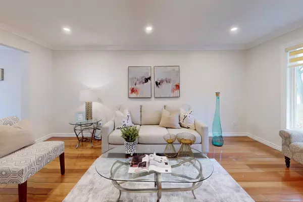 Whitby, ON L1P 1E8,9 Ormandy CT