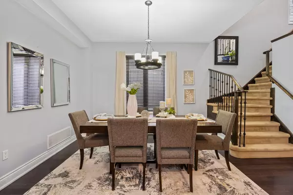 Whitby, ON L1R 0E7,136 Darren AVE