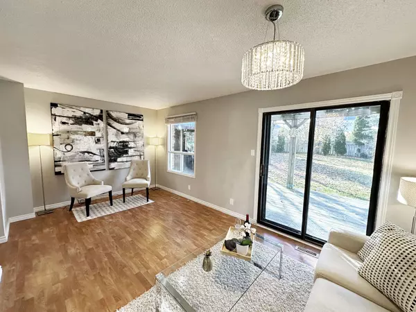 Georgina, ON L4P 3P5,18 Kyle CRES