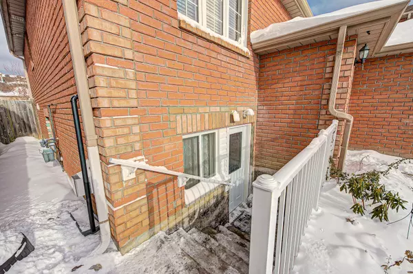 Simcoe, ON L4M 6W2,140 Hanmer ST E