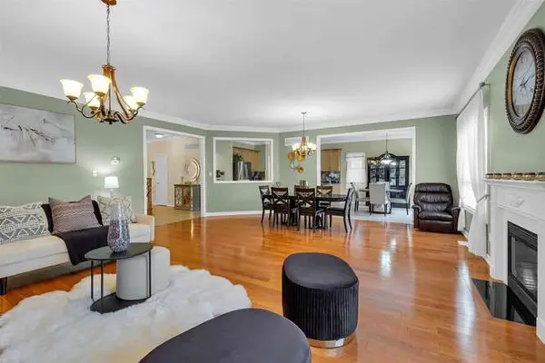 Brampton, ON L7A 3W2,15 Perkins DR