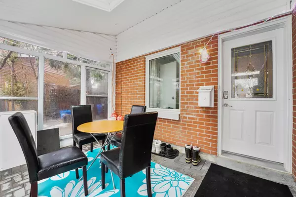 Brampton, ON L6S 3H6,24 Jeanette PL