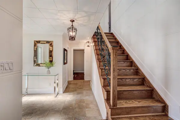 Mississauga, ON L5H 3N2,2255 Otami TRL