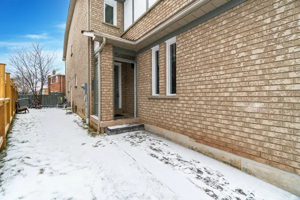 Mississauga, ON L5M 5L7,5848 Chorley PL