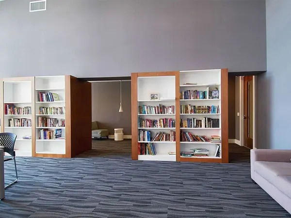 Toronto W06, ON M8V 1A4,2200 Lakeshore BLVD W #612