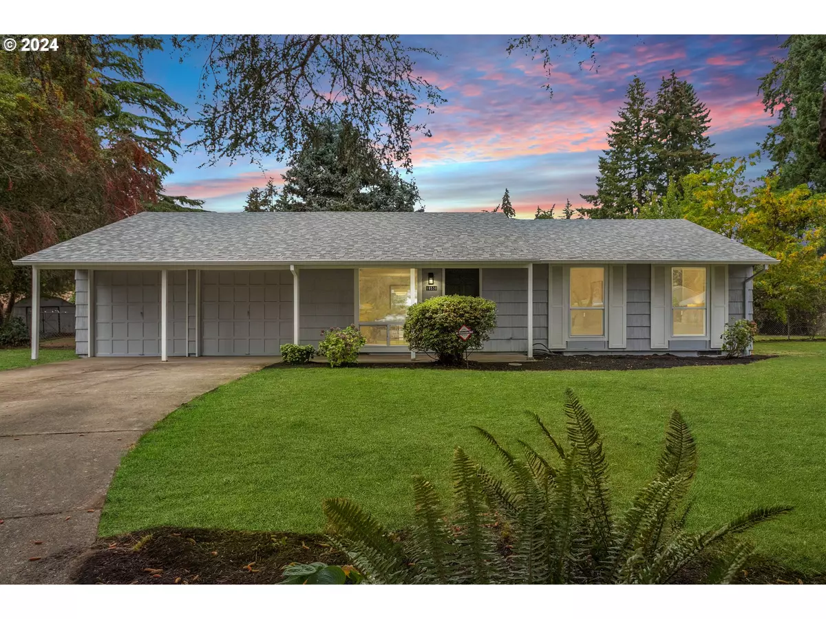 Lake Oswego, OR 97035,18538 HALLBERG CT