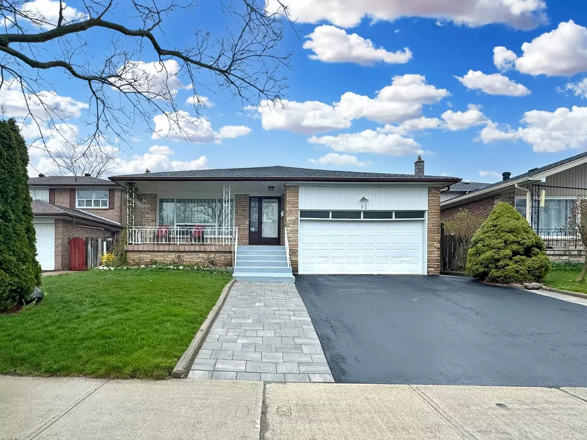 Toronto C15, ON M2J 3T1,52 Bickerton CRES