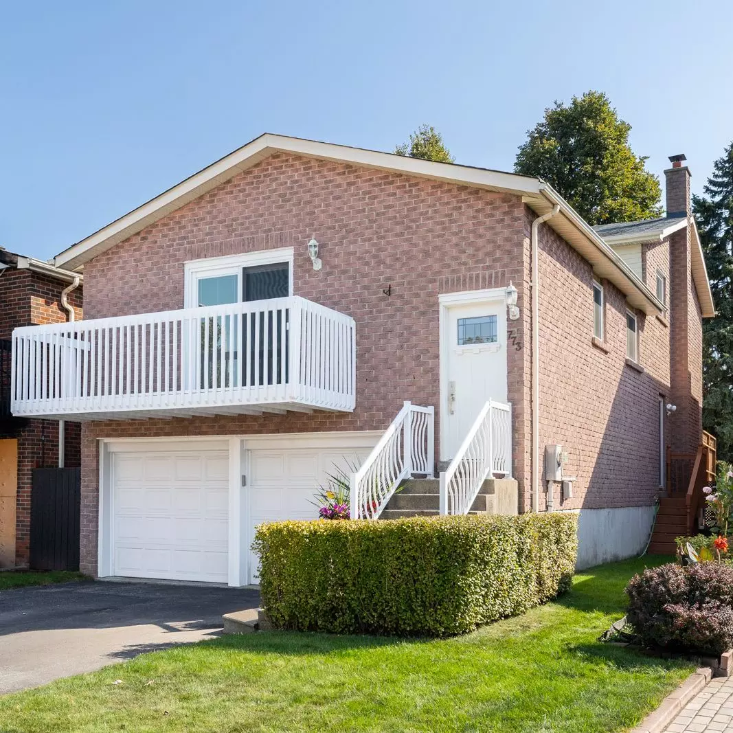 Pickering, ON L1W 3M3,773 Hampton CT