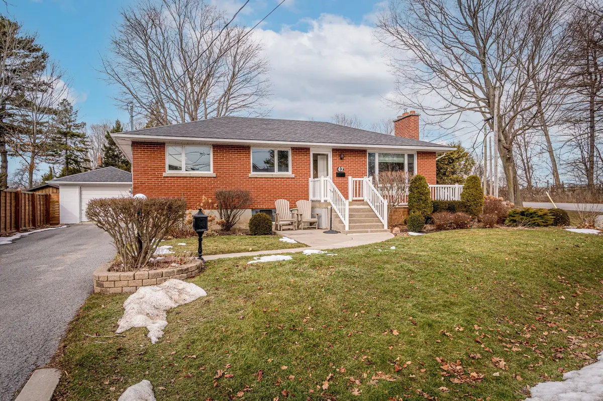 Kingston, ON K7M 3P3,42 Point CRES