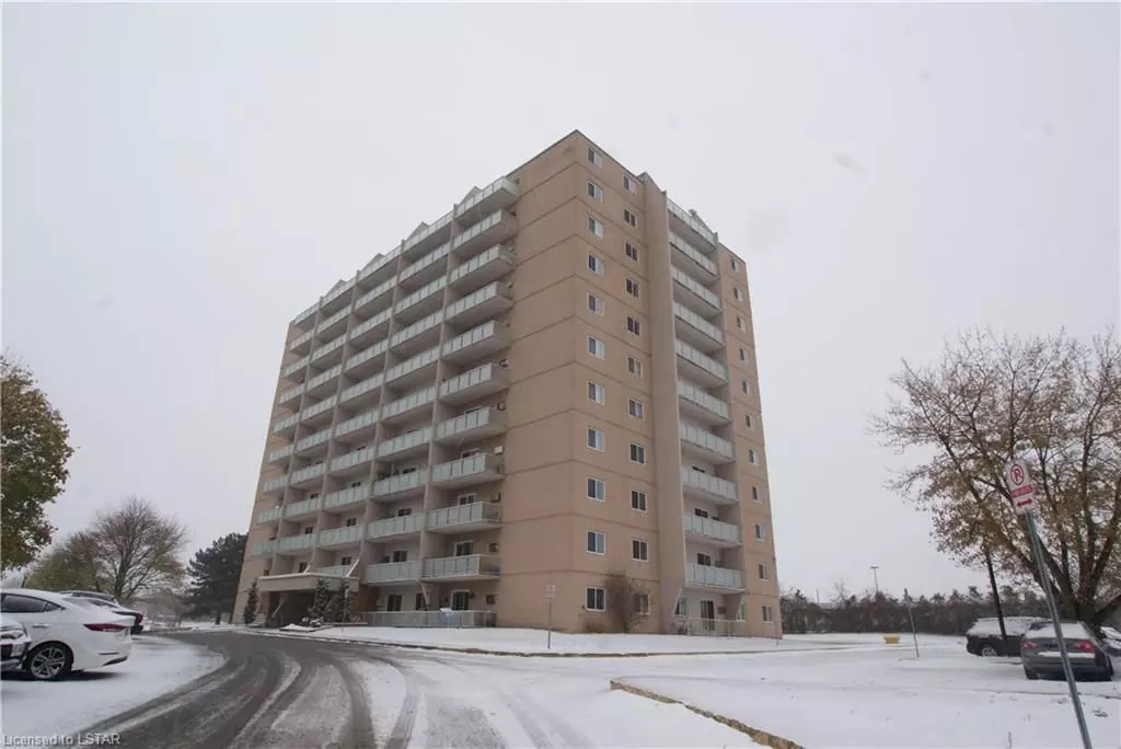 London, ON N5Y 3E9,583 MORNINGTON AVE #701