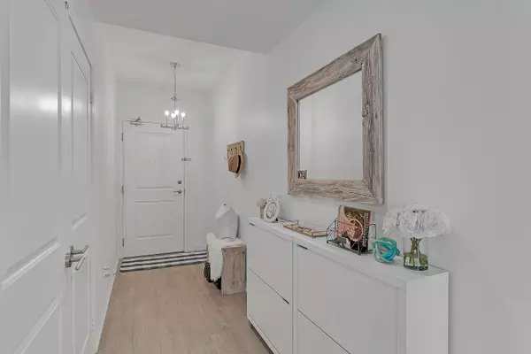 Toronto C01, ON M6K 3R2,65 East Liberty ST #2017