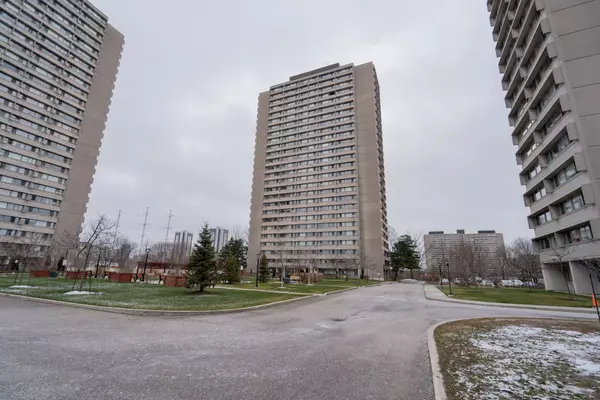 Toronto C11, ON M3C 1S8,725 Donmills RD #2506