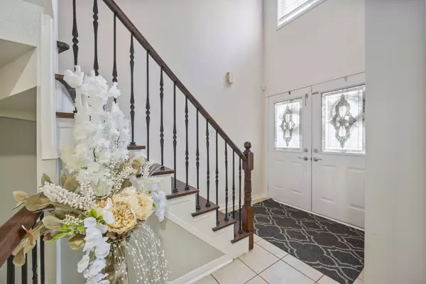 Whitby, ON L1R 3G4,75 Solmar AVE