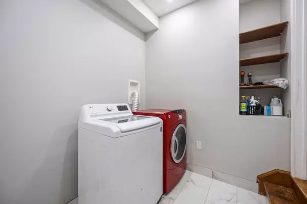 Whitby, ON L1R 3G4,75 Solmar AVE