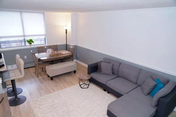 Toronto E04, ON M1P 4S9,1950 Kennedy RD #611