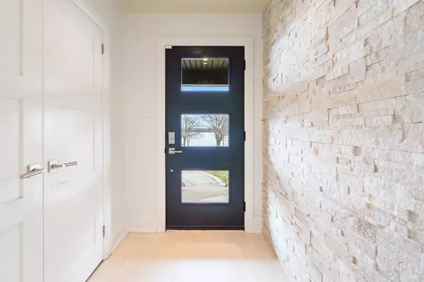 Barrie, ON L4M 1C1,62 Kempenfelt DR