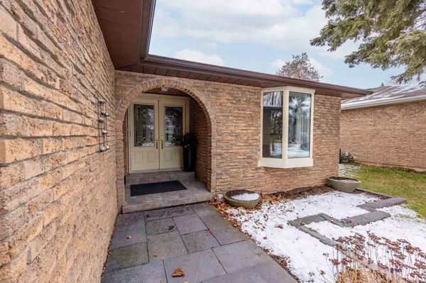 Caledon, ON L7E 2P6,108 Valleyview CT