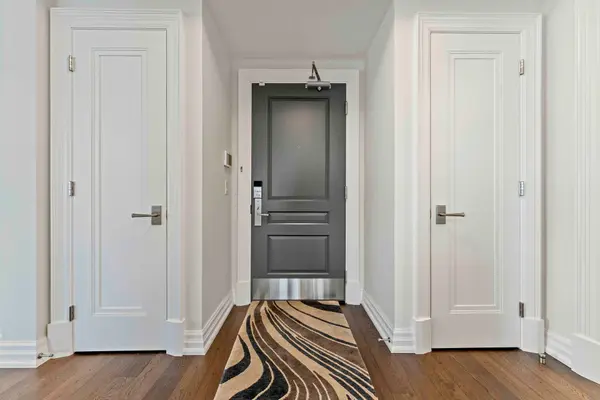 Burlington, ON L7R 0G2,2060 Lakeshore RD #1703