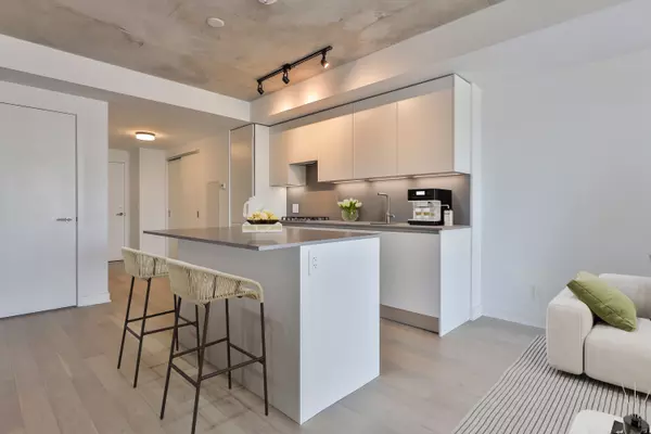 Toronto W02, ON M6P 0C3,2720 Dundas ST W #519