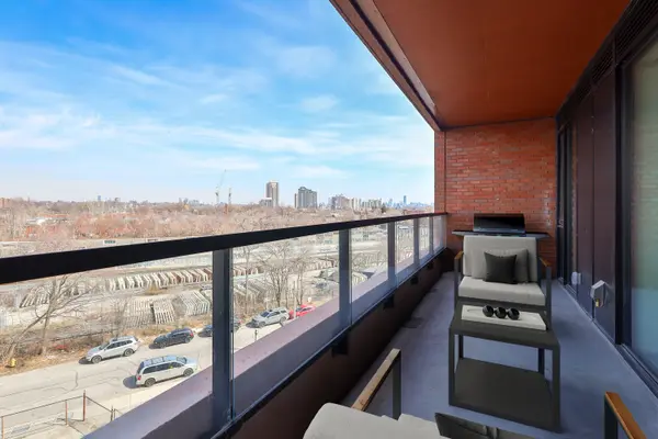 Toronto W02, ON M6P 0C3,2720 Dundas ST W #519