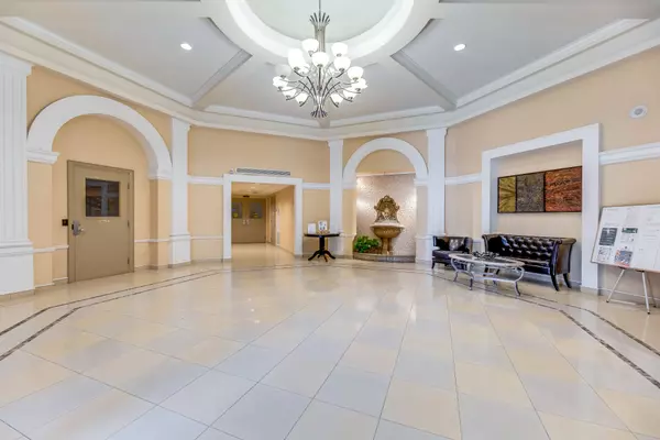 Mississauga, ON L4Z 4K1,220 Forum DR #1304