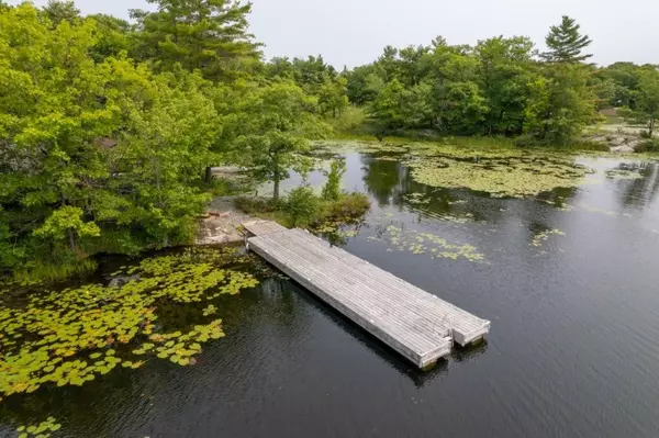 Georgian Bay, ON L0K 1S0,30 Island DR