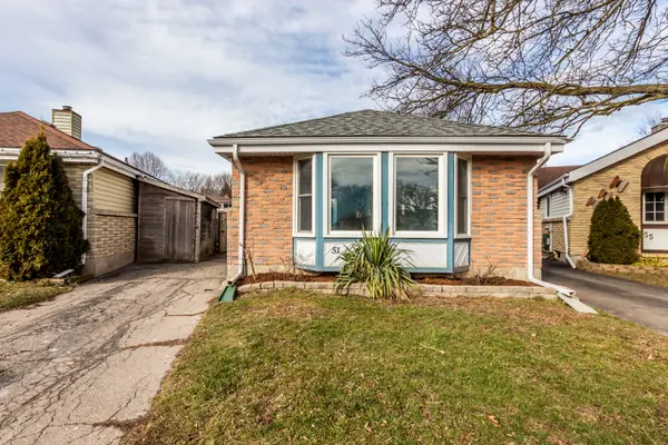 Cambridge, ON N1R 7B9,51 Macteith CT