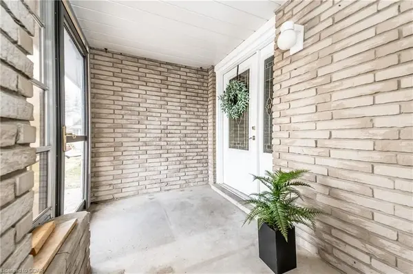 Cambridge, ON N3C 3G1,38 Grey Abbey TRL