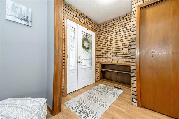 Cambridge, ON N3C 3G1,38 Grey Abbey TRL