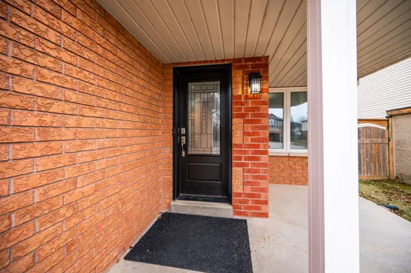 Cambridge, ON N1P 1C6,329 Christopher DR