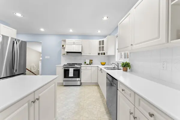 St. Catharines, ON L2S 3T2,54 Sterling ST