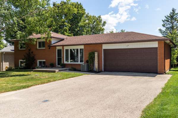 Grey Highlands, ON N0C 1H0,84 Grayview DR