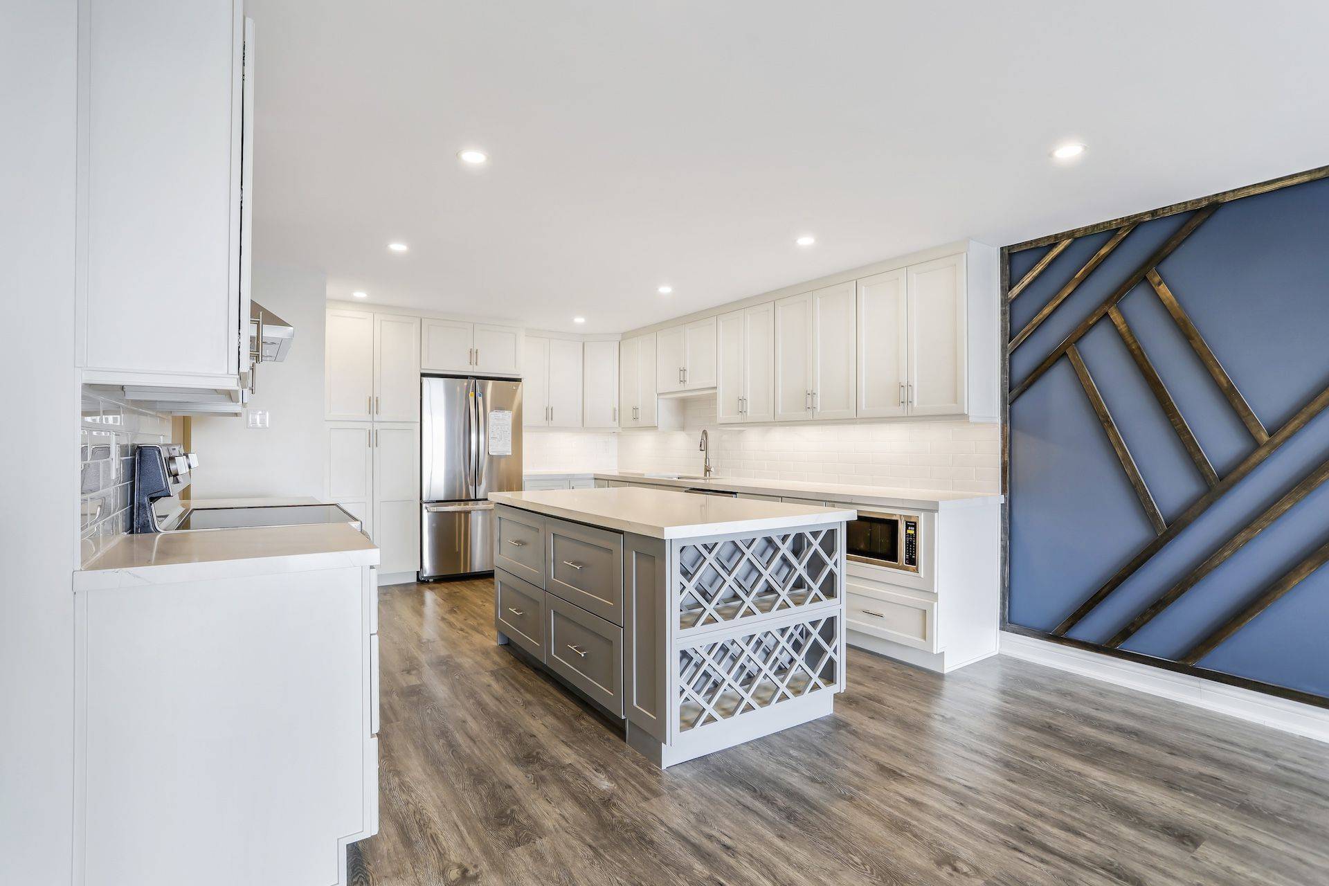Toronto C07, ON M2N 6G9,131 Beecroft RD #2310