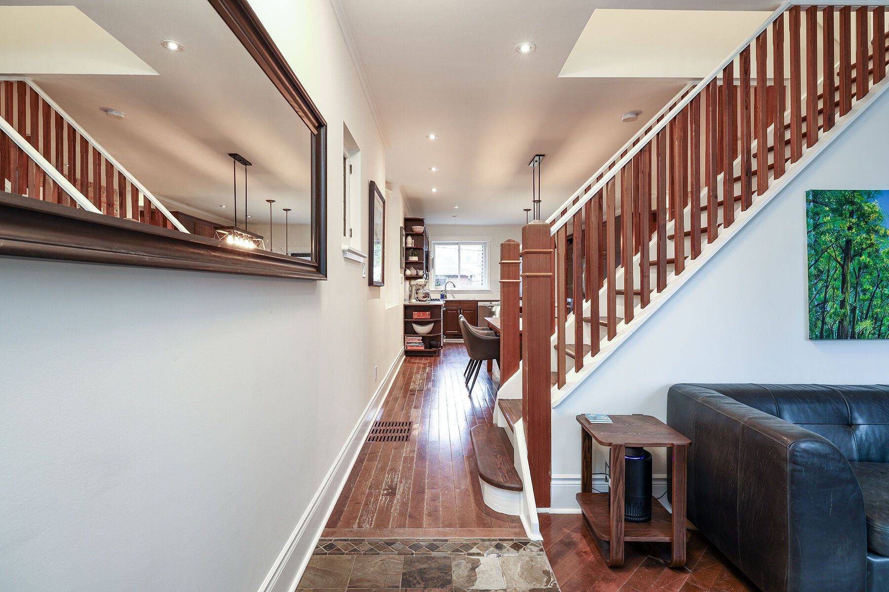 Toronto W02, ON M6P 3A8,69 Gilmour AVE