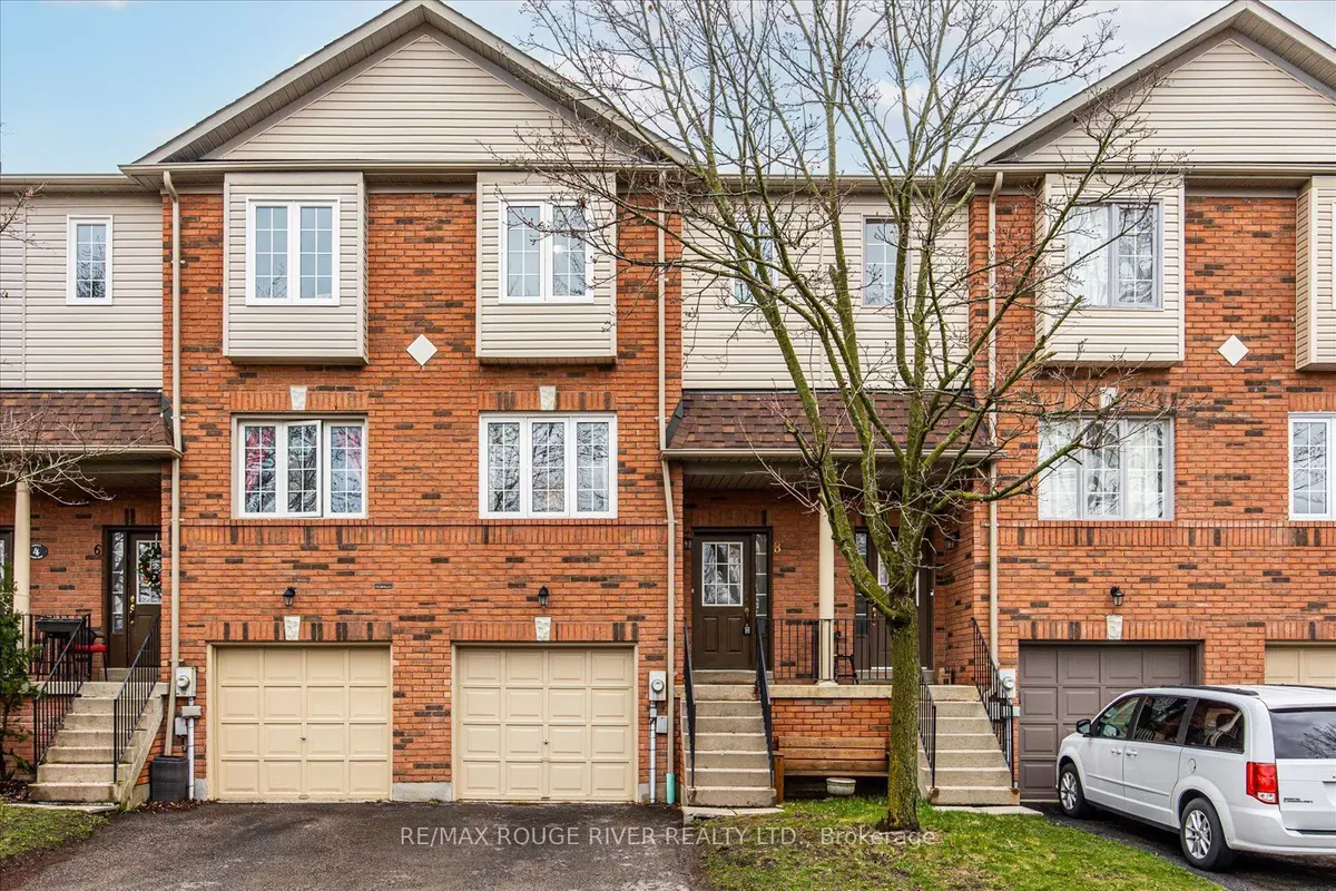 Whitby, ON L1N 9M6,8 Aspen Park WAY