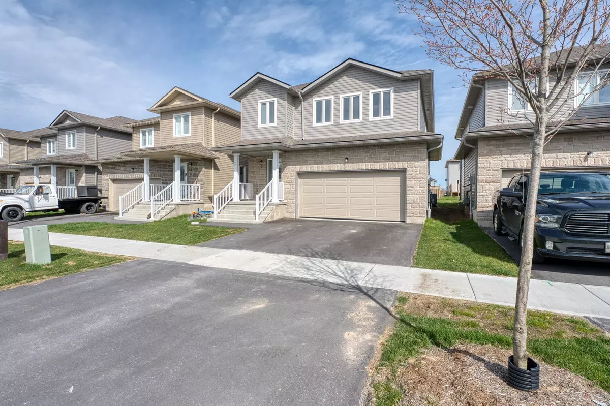 Loyalist, ON K0H 2H0,7 Millcreek DR