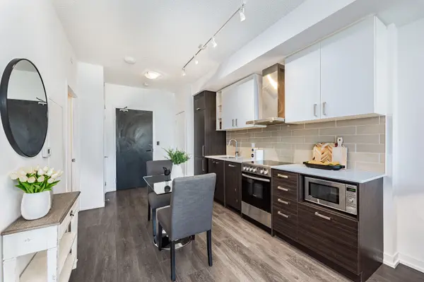 Toronto C10, ON M4S 0B5,125 Redpath AVE #3404