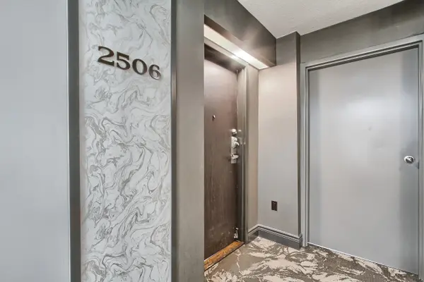 Toronto C07, ON M2R 3N5,80 Antibes DR #2506