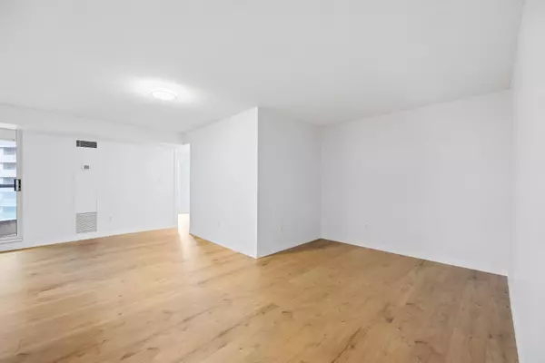 Toronto C07, ON M2N 6Z6,23 Lorraine DR #1515