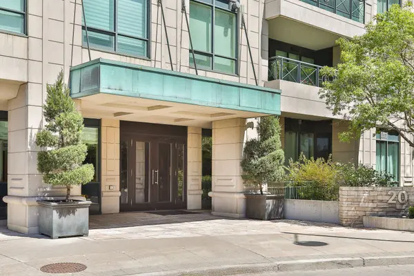 Toronto C09, ON M4W 3X9,20 Scrivener SQ #905