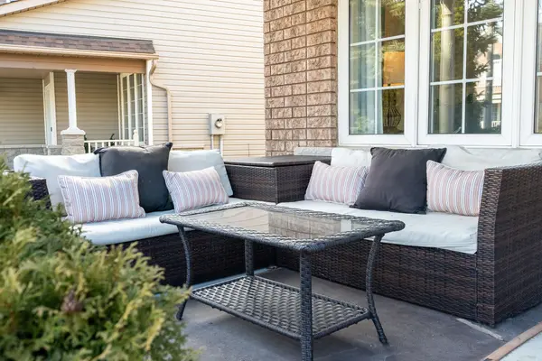 Whitby, ON L1M 1K9,6 Darius Harns DR