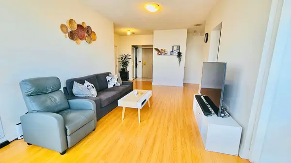 Toronto E08, ON M1J 3N6,3233 Eglinton AVE E #1004